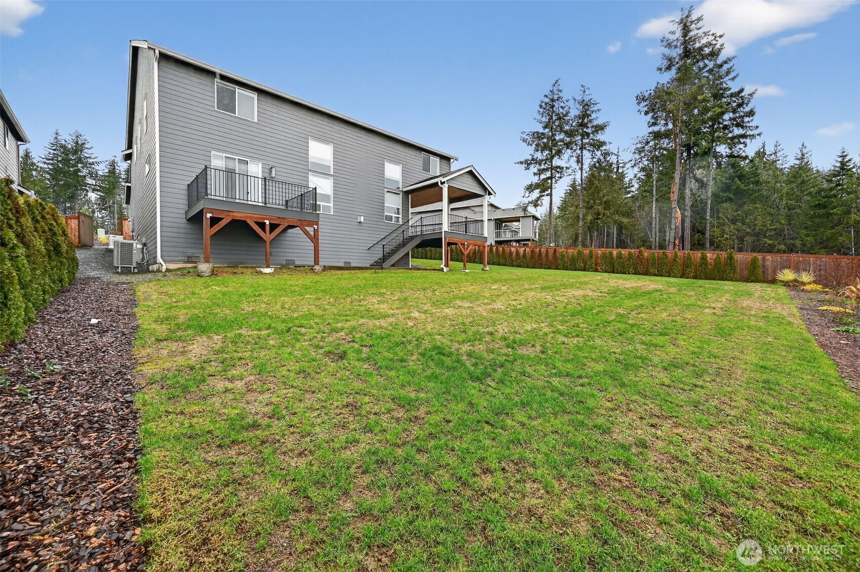5550 NW Bonfire Court , Bremerton, WA 98312-2155