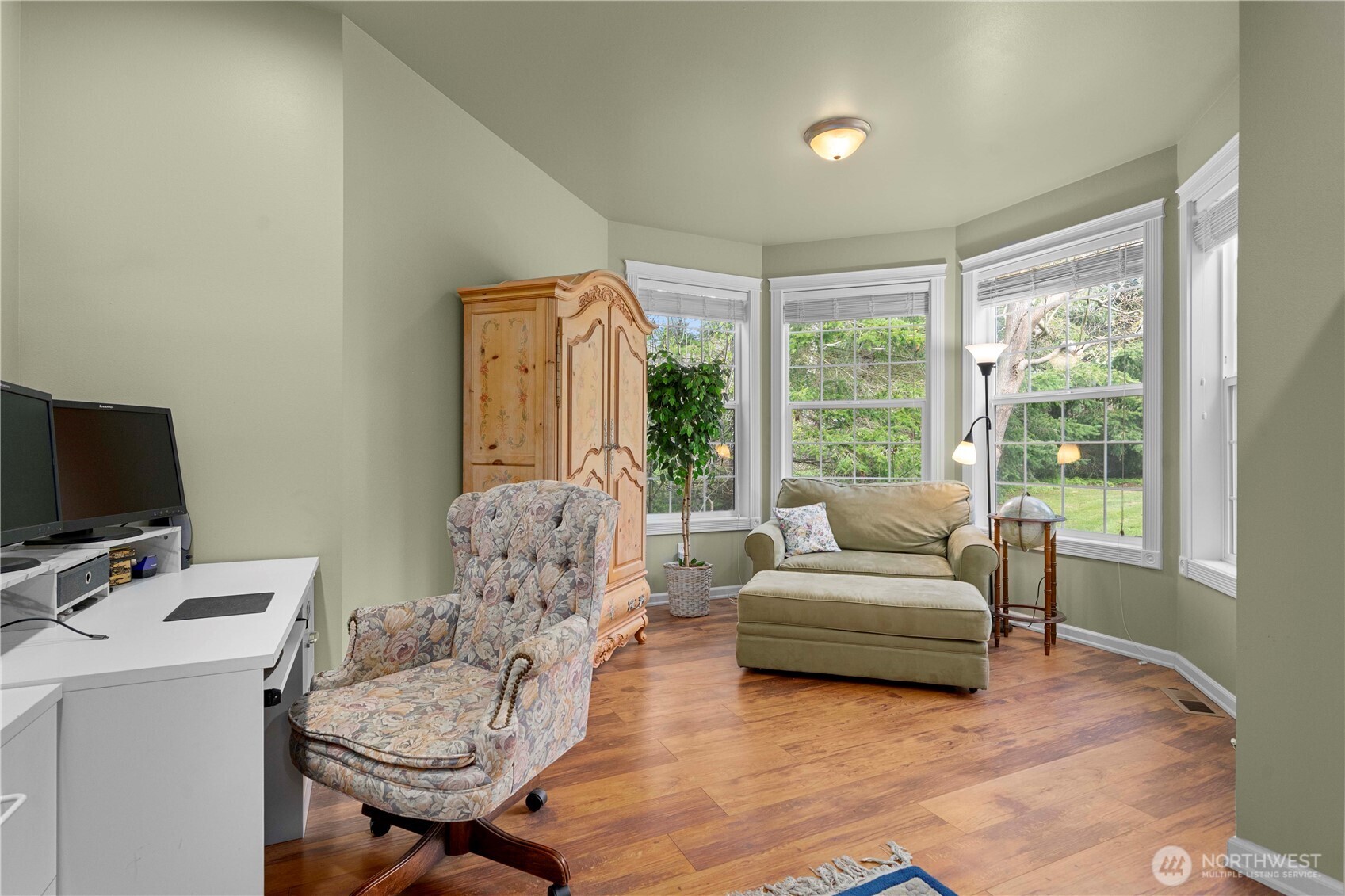 4200 S Camano Drive , Camano Island, WA 98282