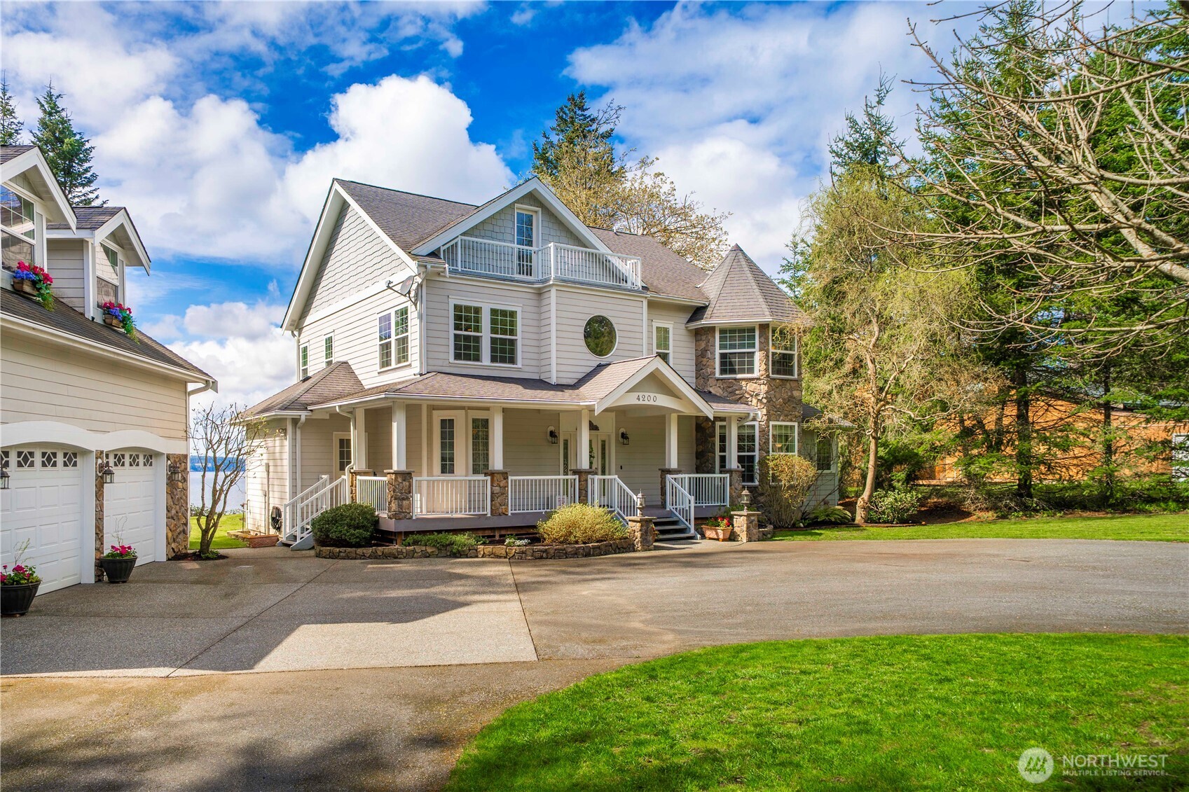 4200 S Camano Drive , Camano Island, WA 98282