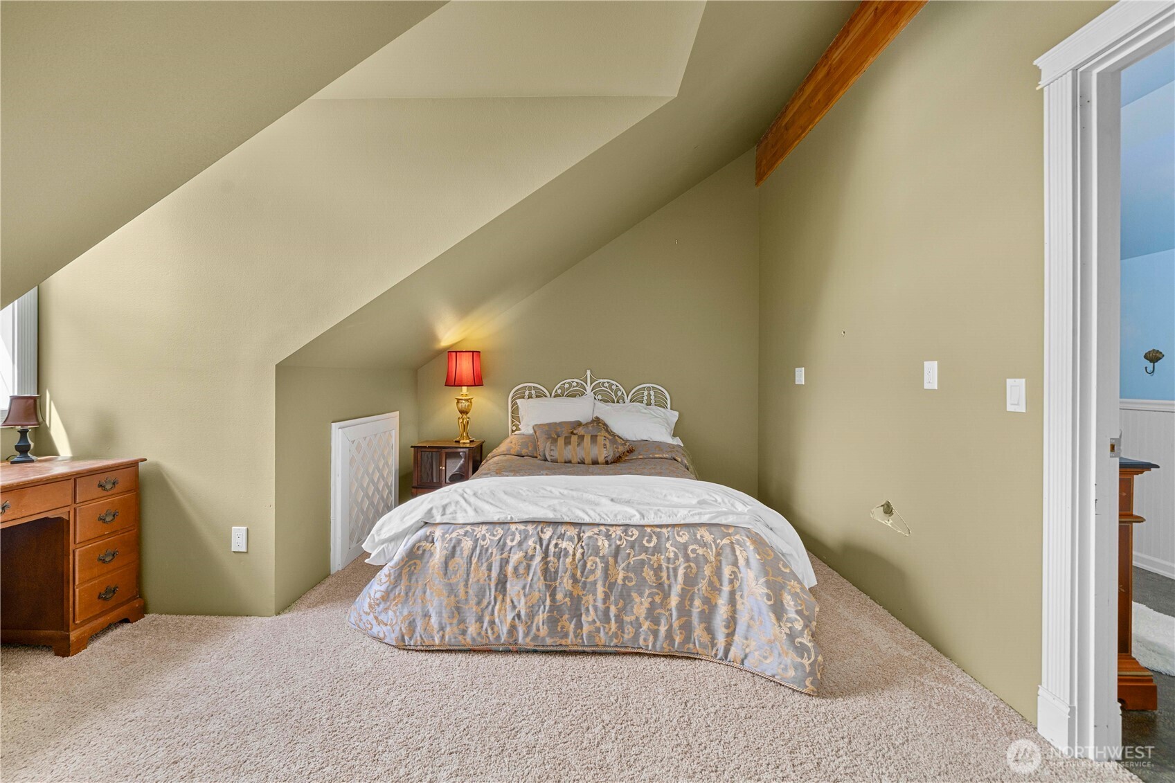 4200 S Camano Drive , Camano Island, WA 98282