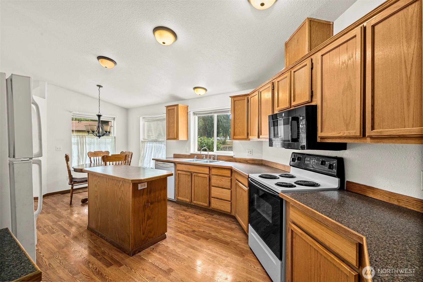 14846 N HWY 101 , Shelton, WA 98584
