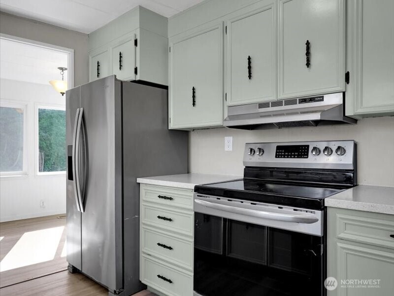 15430 SE 116th Street , Renton, WA 98059