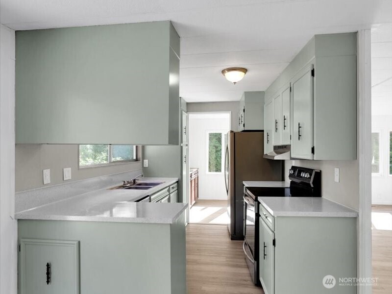 15430 SE 116th Street , Renton, WA 98059