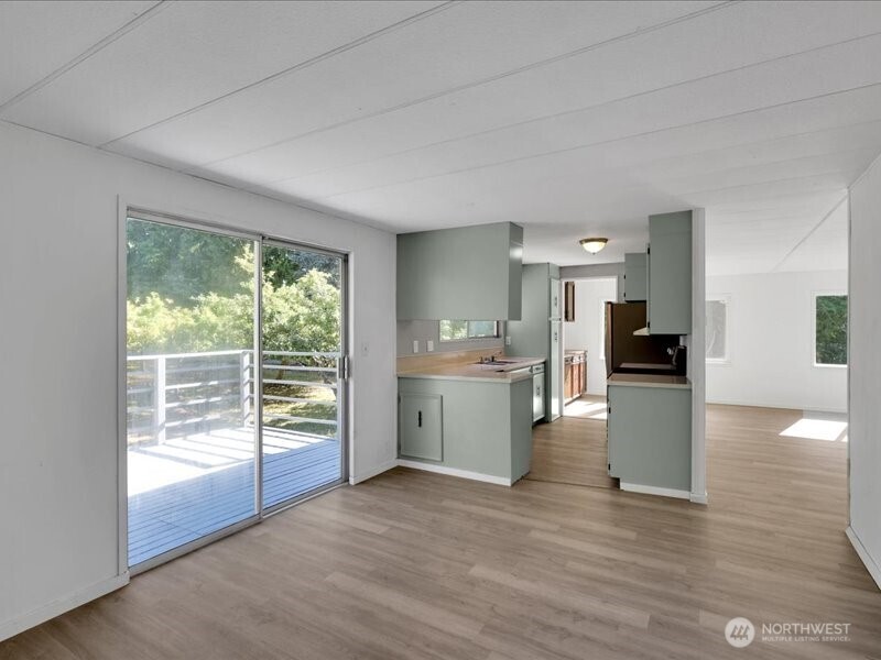 15430 SE 116th Street , Renton, WA 98059