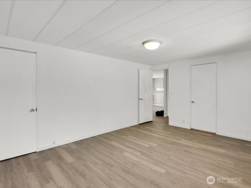 15430 SE 116th Street , Renton, WA 98059