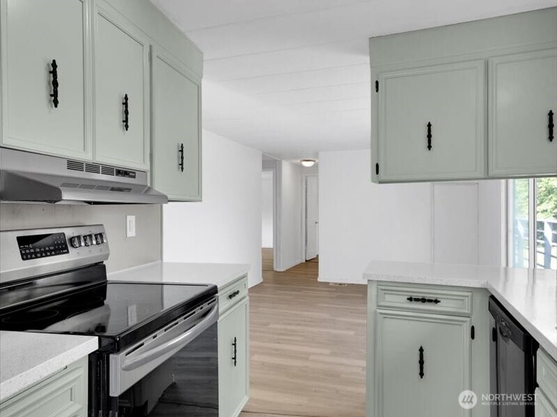 15430 SE 116th Street , Renton, WA 98059