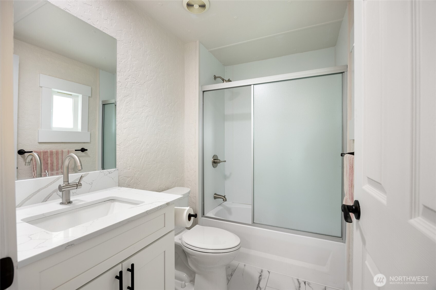 2240 W Broadway #121, Moses Lake, WA 98837