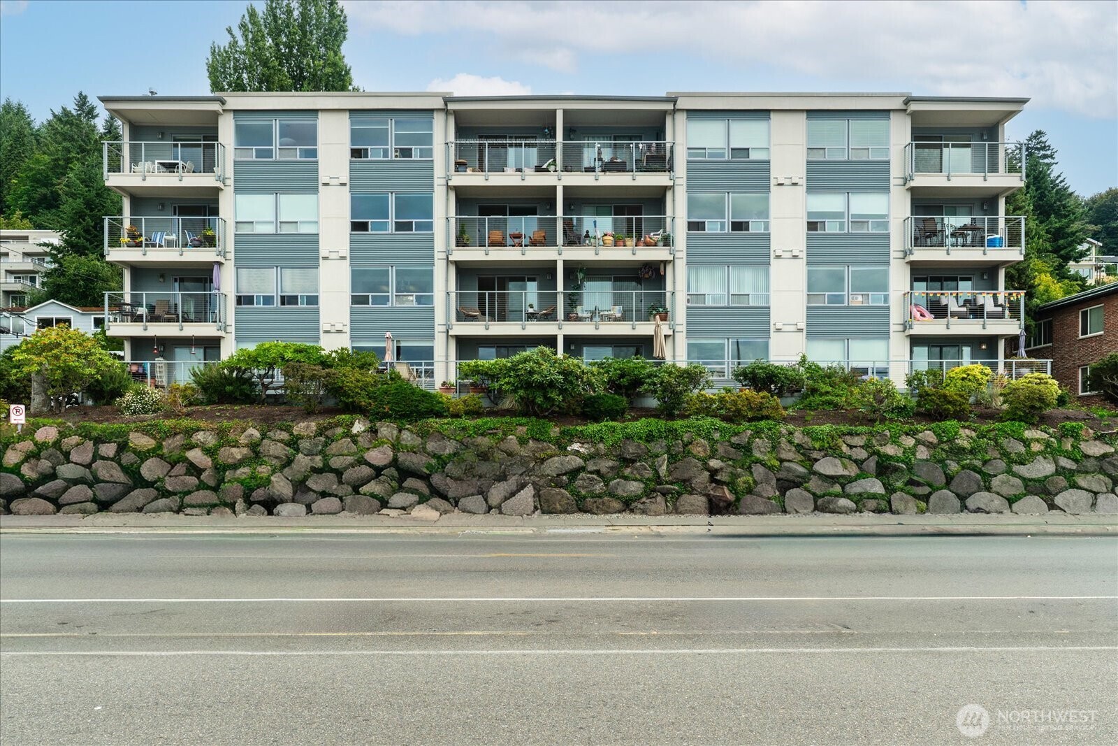 2200 Alki Avenue SW #203, Seattle, WA 98116