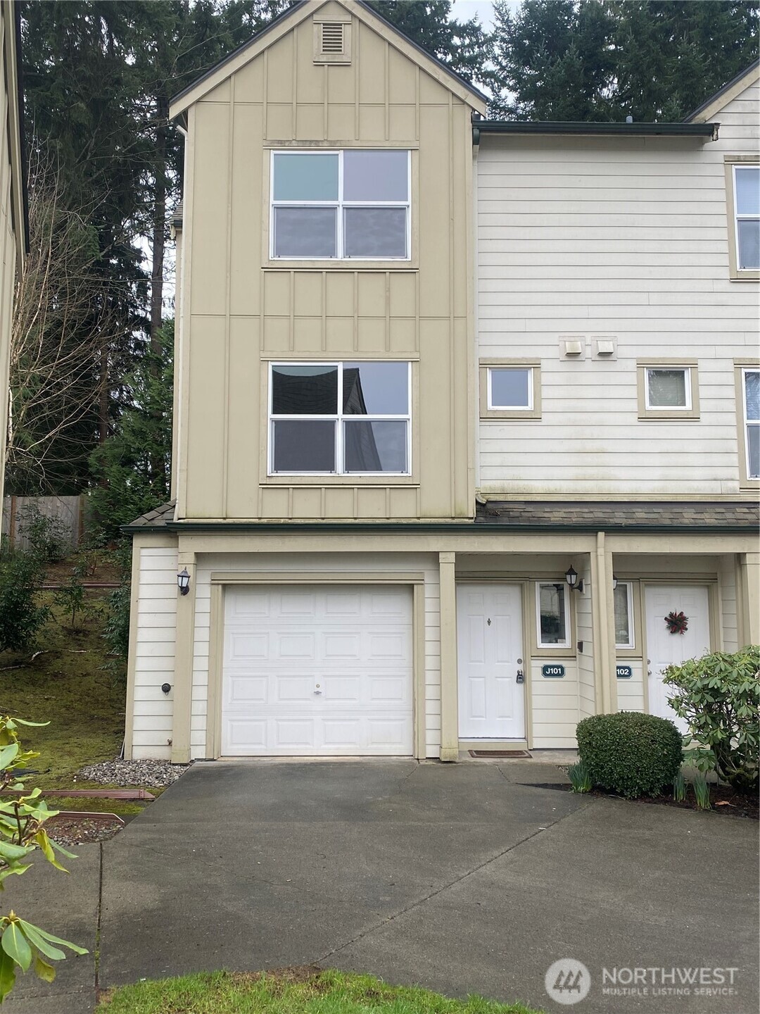 1600 121st Street SE #J101, Everett, WA 98208