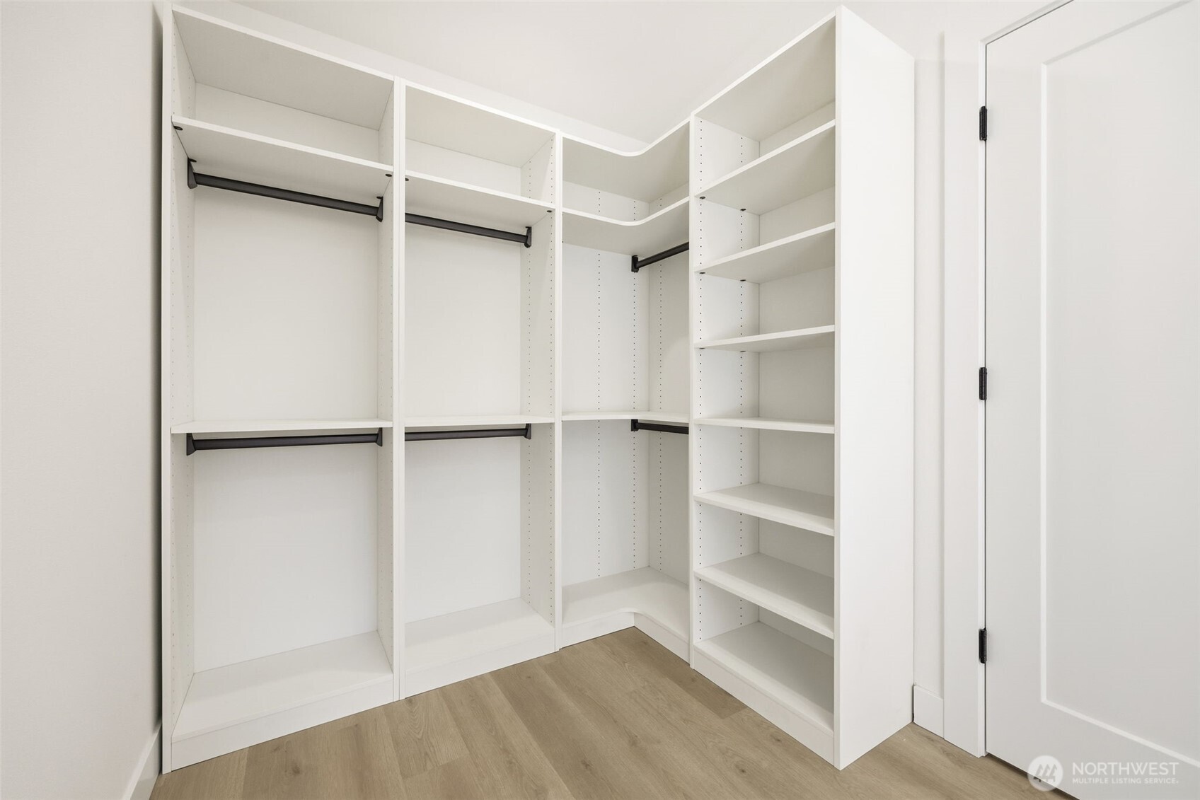 526 N 100th Street , Seattle, WA 98133