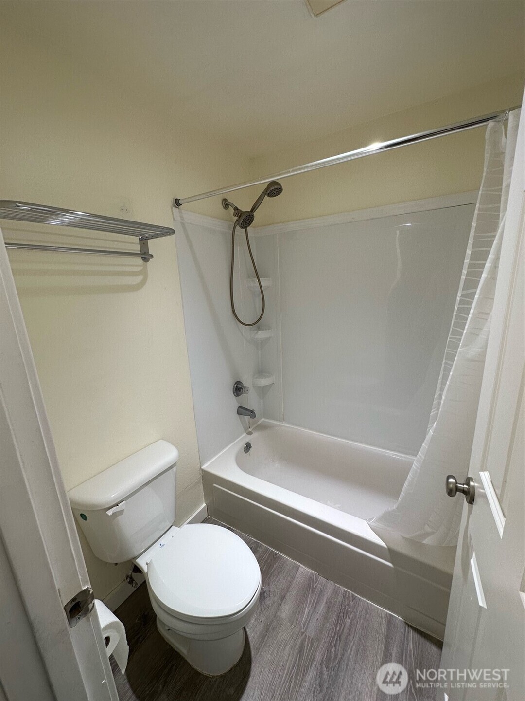 28704 18th Avenue S, Federal Way, WA 98003