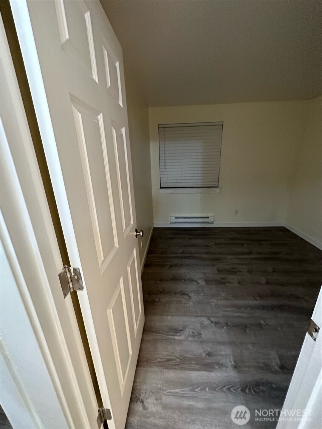 28704 18th Avenue S, Federal Way, WA 98003