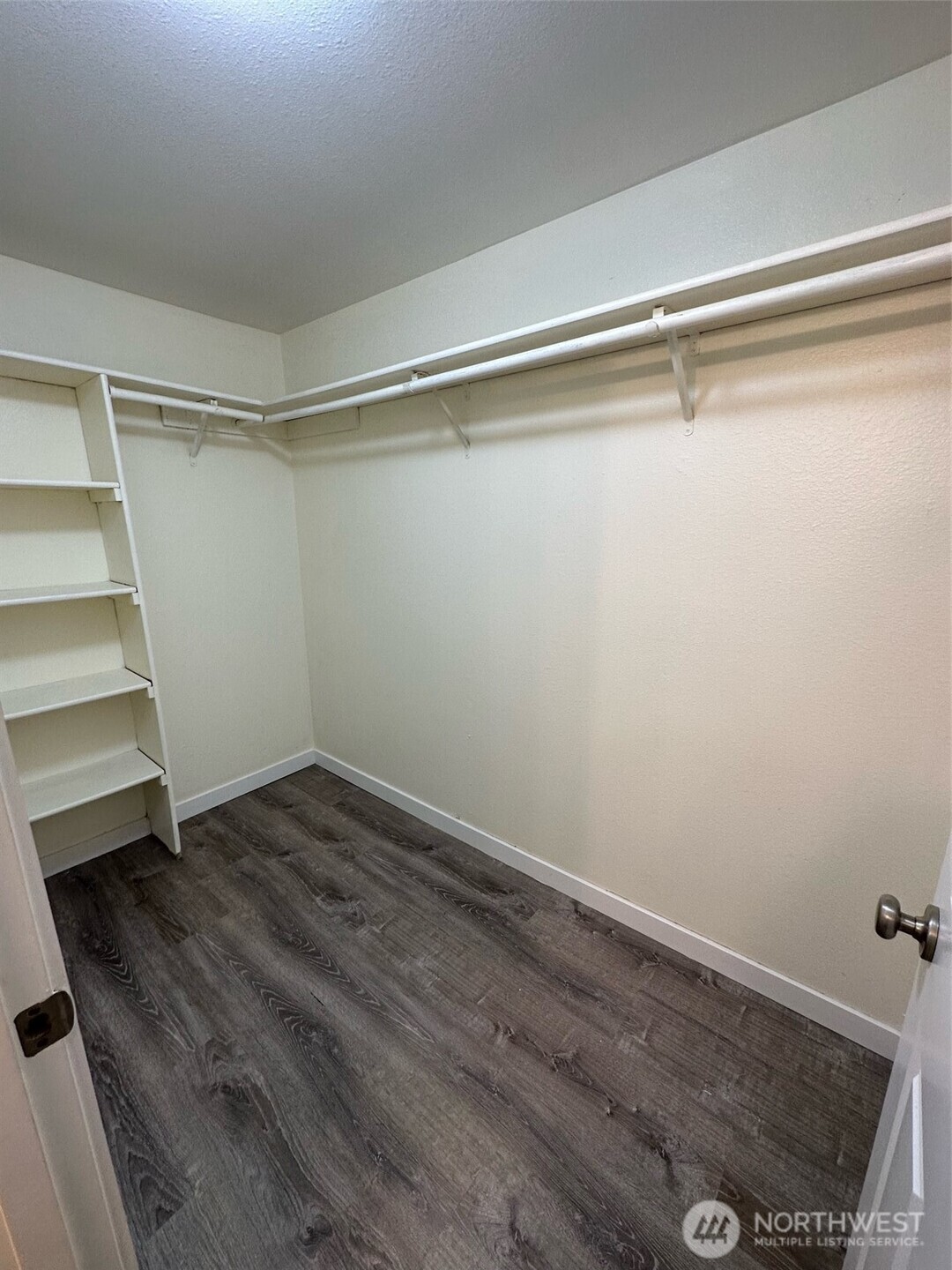 28704 18th Avenue S, Federal Way, WA 98003