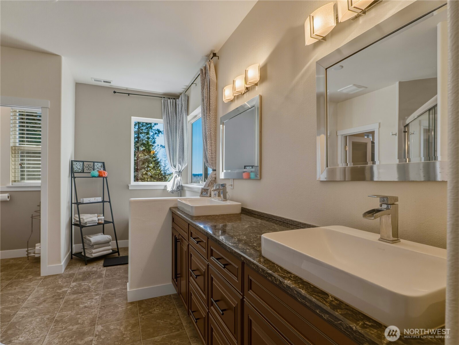418 Shy Bear Road , Toutle, WA 98649