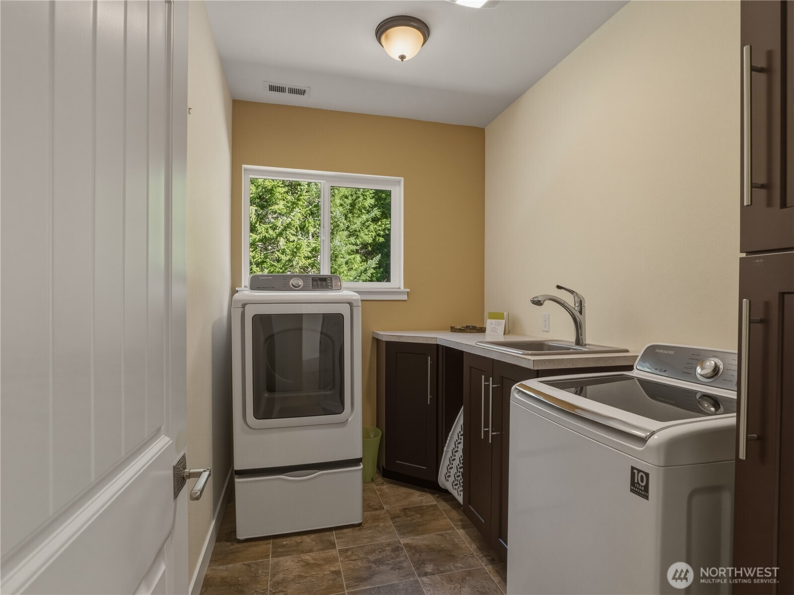 418 Shy Bear Road , Toutle, WA 98649