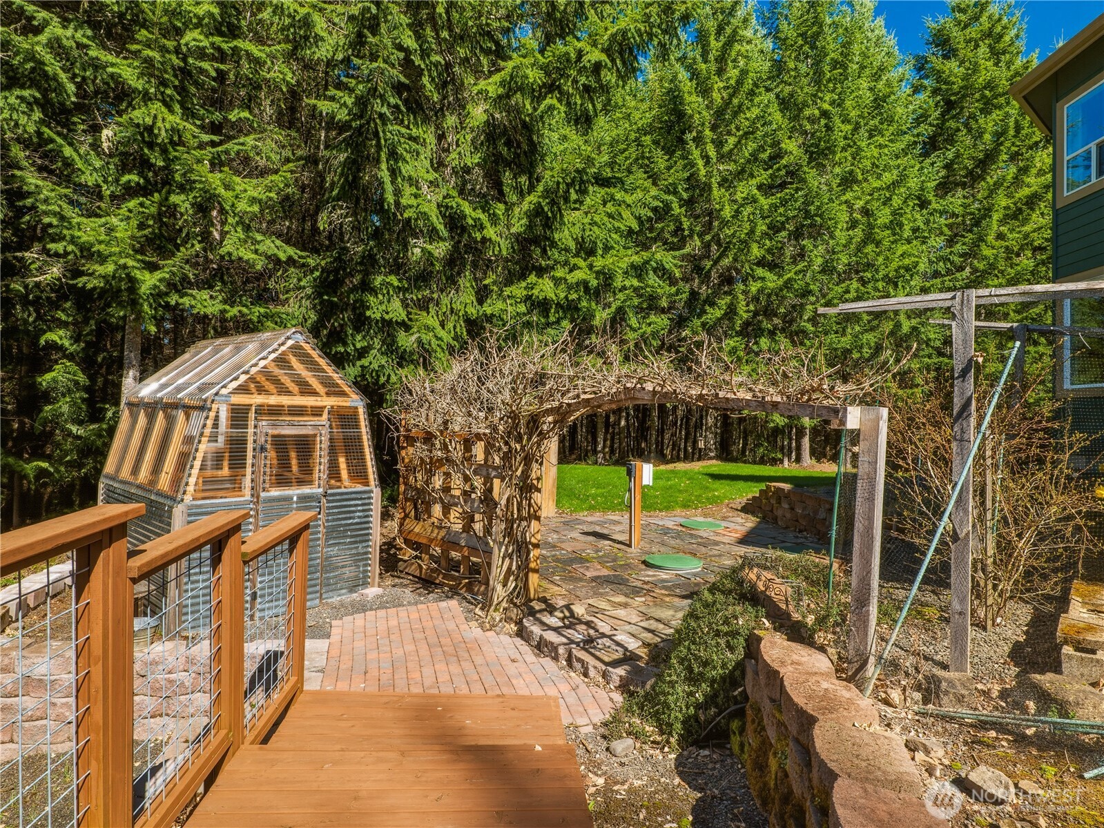 418 Shy Bear Road , Toutle, WA 98649
