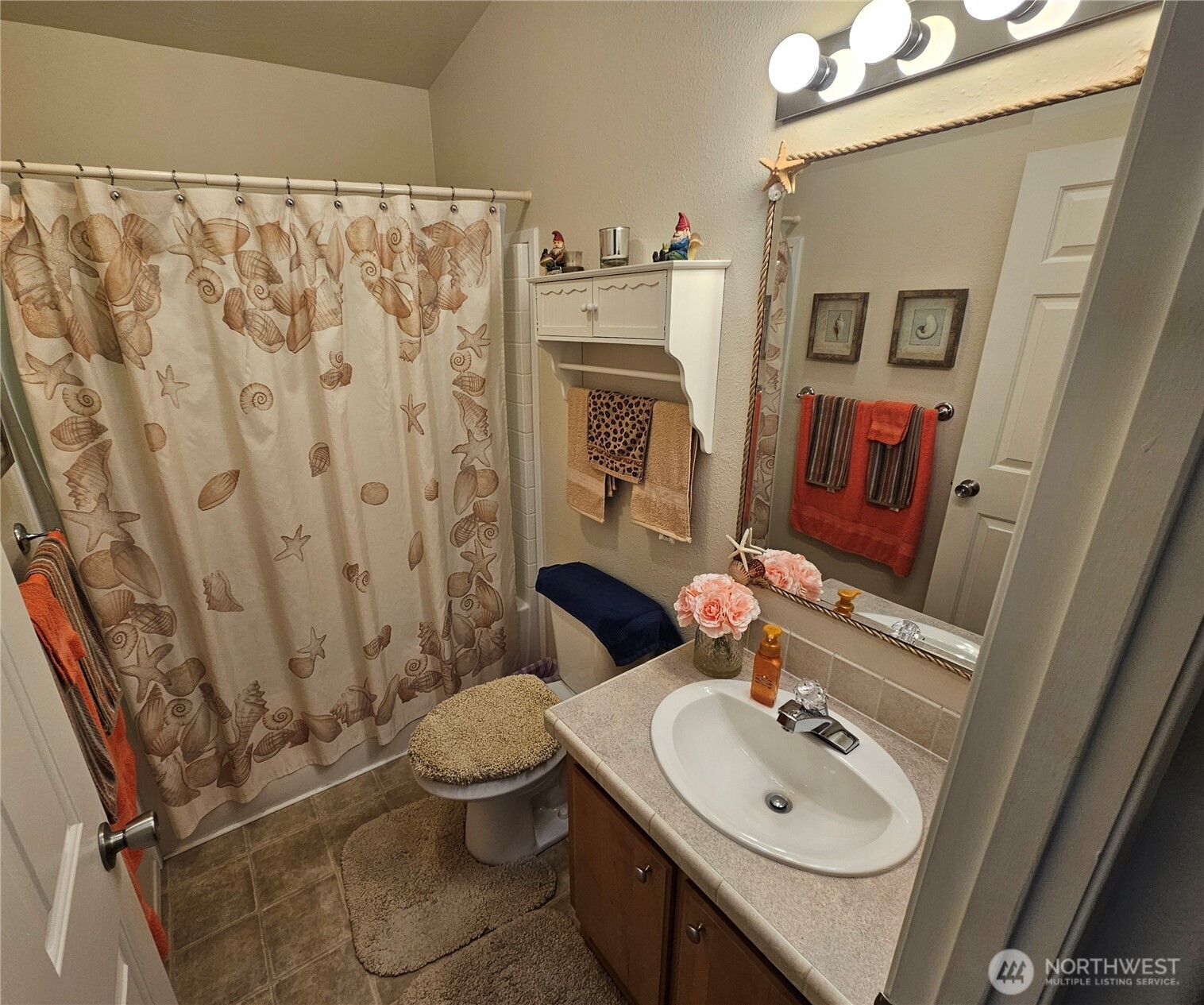 7003 Ortelius Drive , Ilwaco, WA 98624