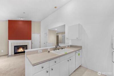 6527 200th Street SW #304, Lynnwood, WA 98036 - Photo 2