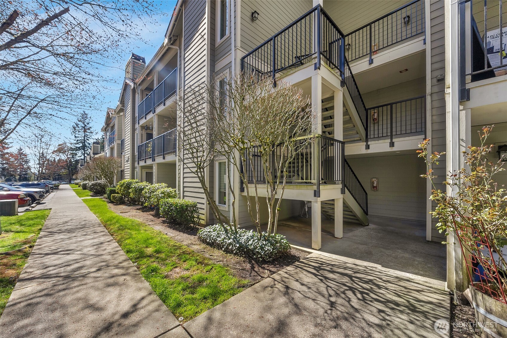 6527 200th Street SW #304, Lynnwood, WA 98036