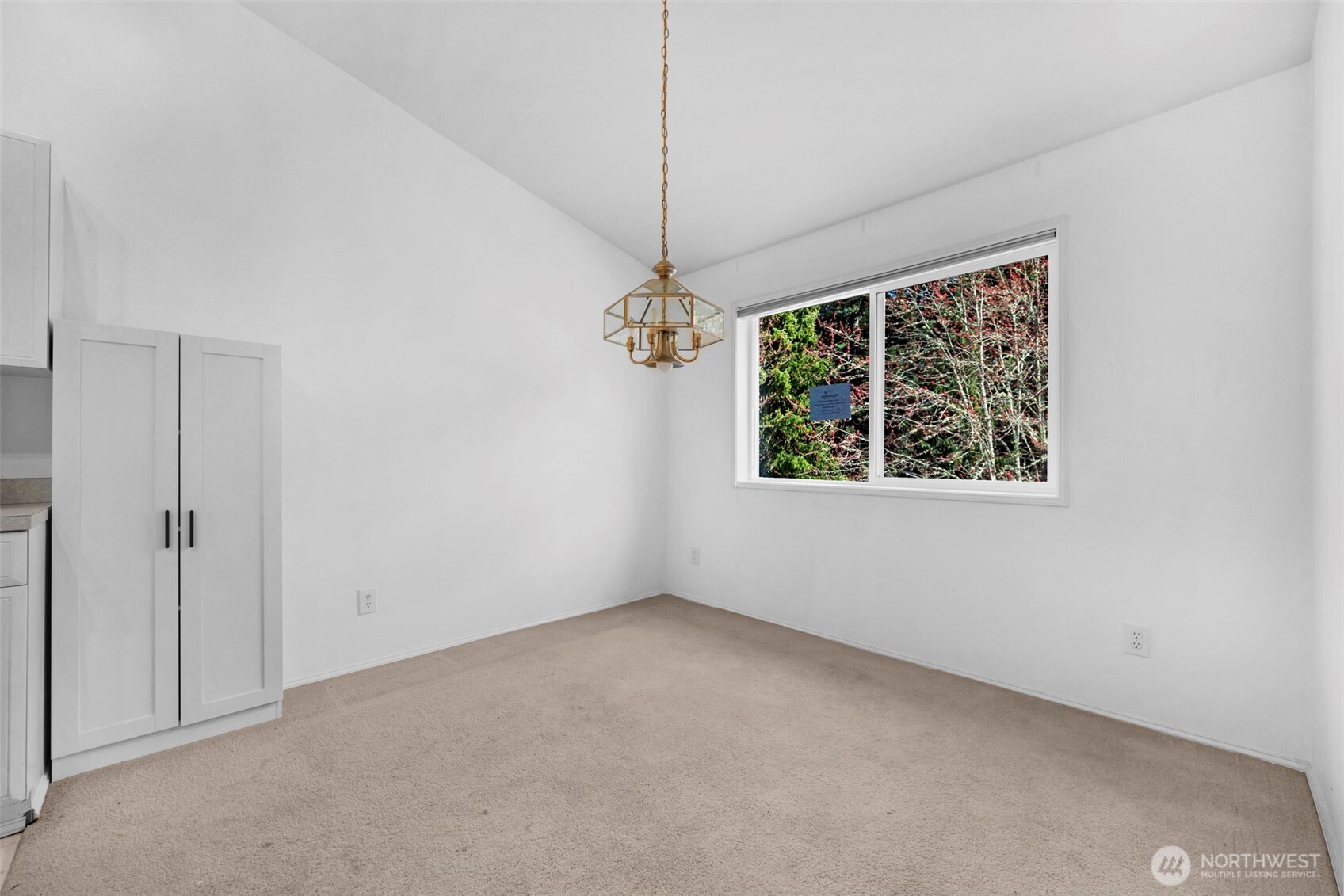 6527 200th Street SW #304, Lynnwood, WA 98036