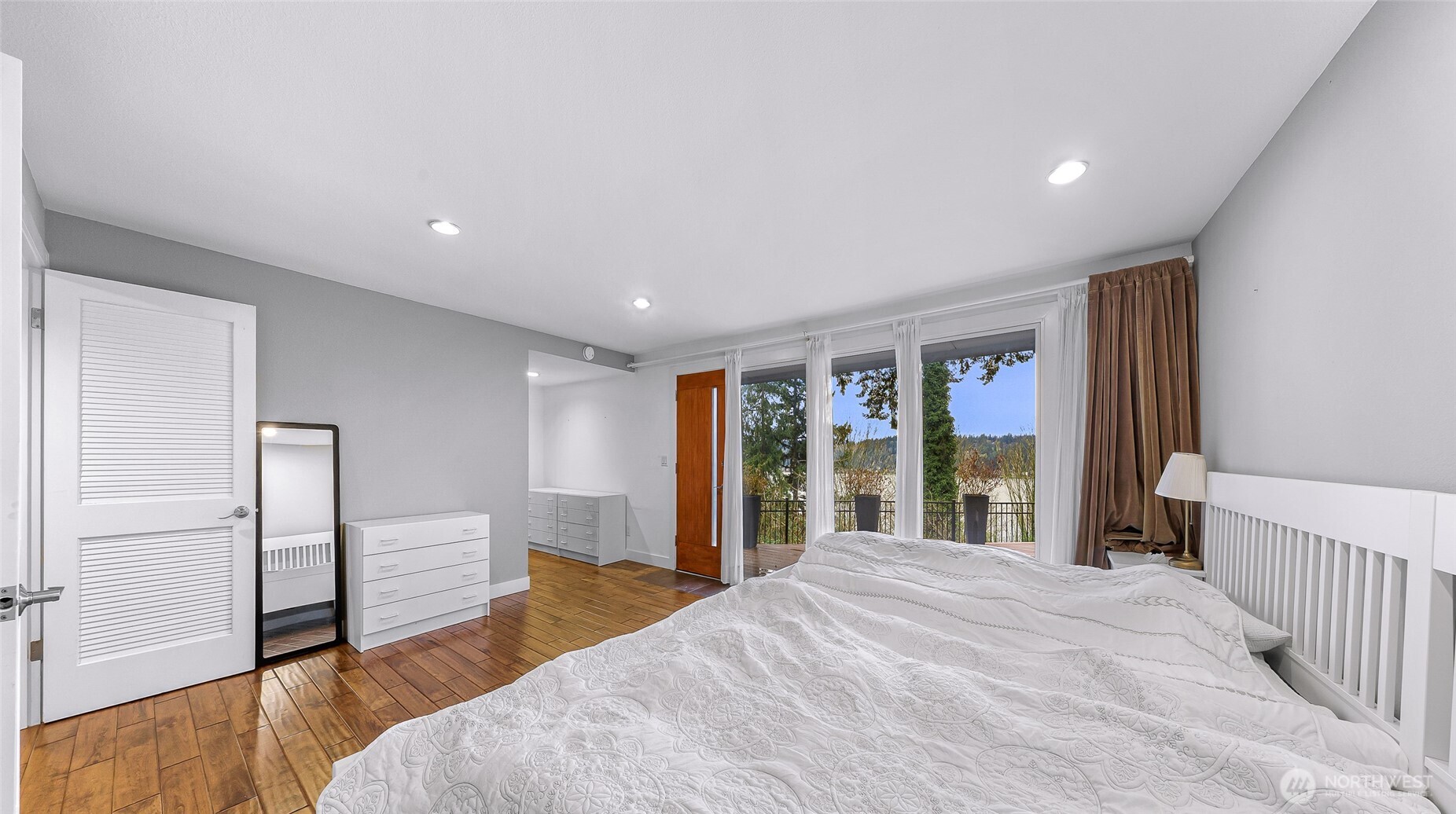 4711 116th Avenue SE, Bellevue, WA 98006