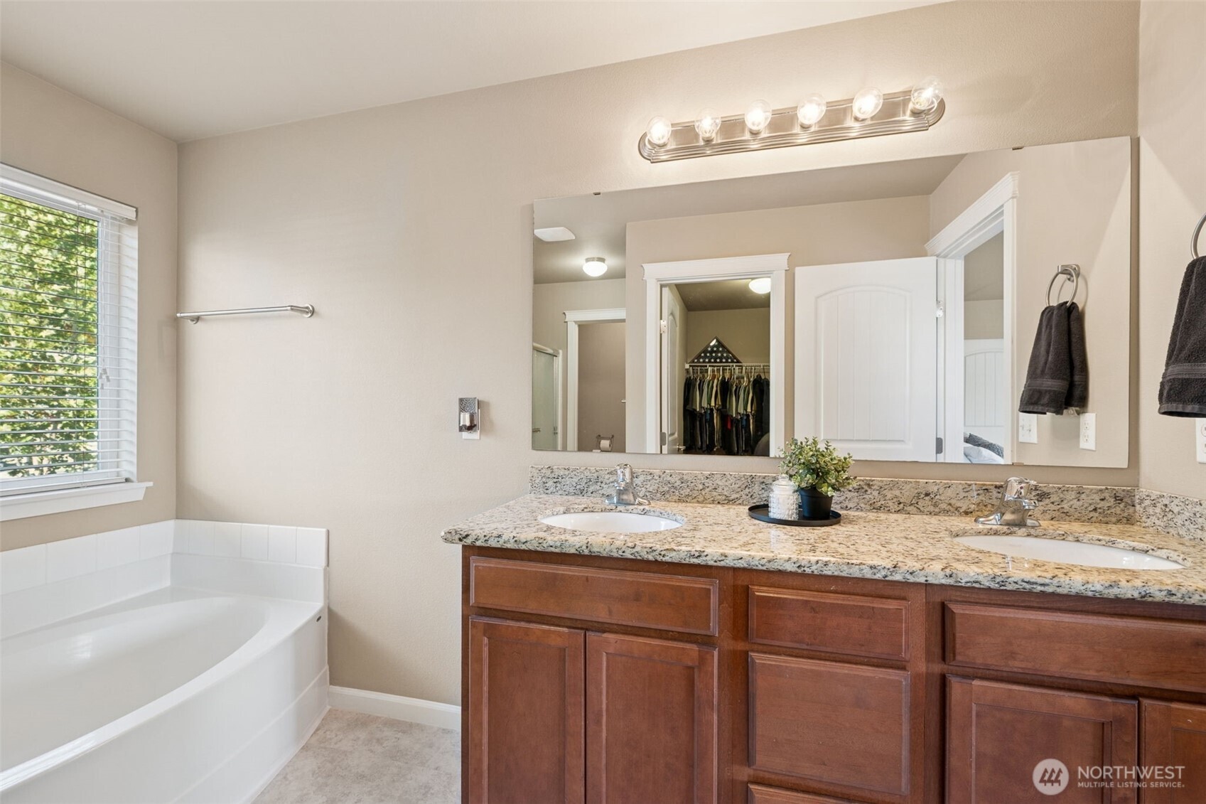 8632 Graham Drive SE, Olympia, WA 98513