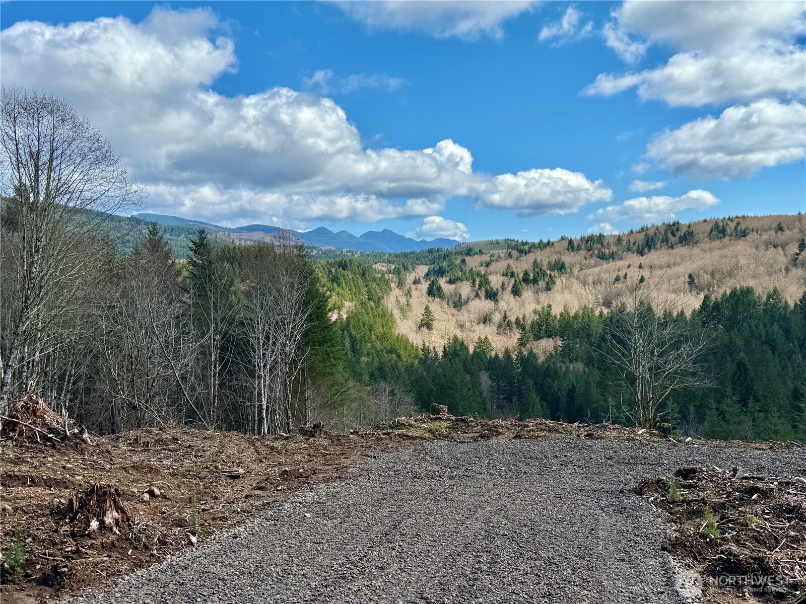 418 August Road , Onalaska, WA 98570