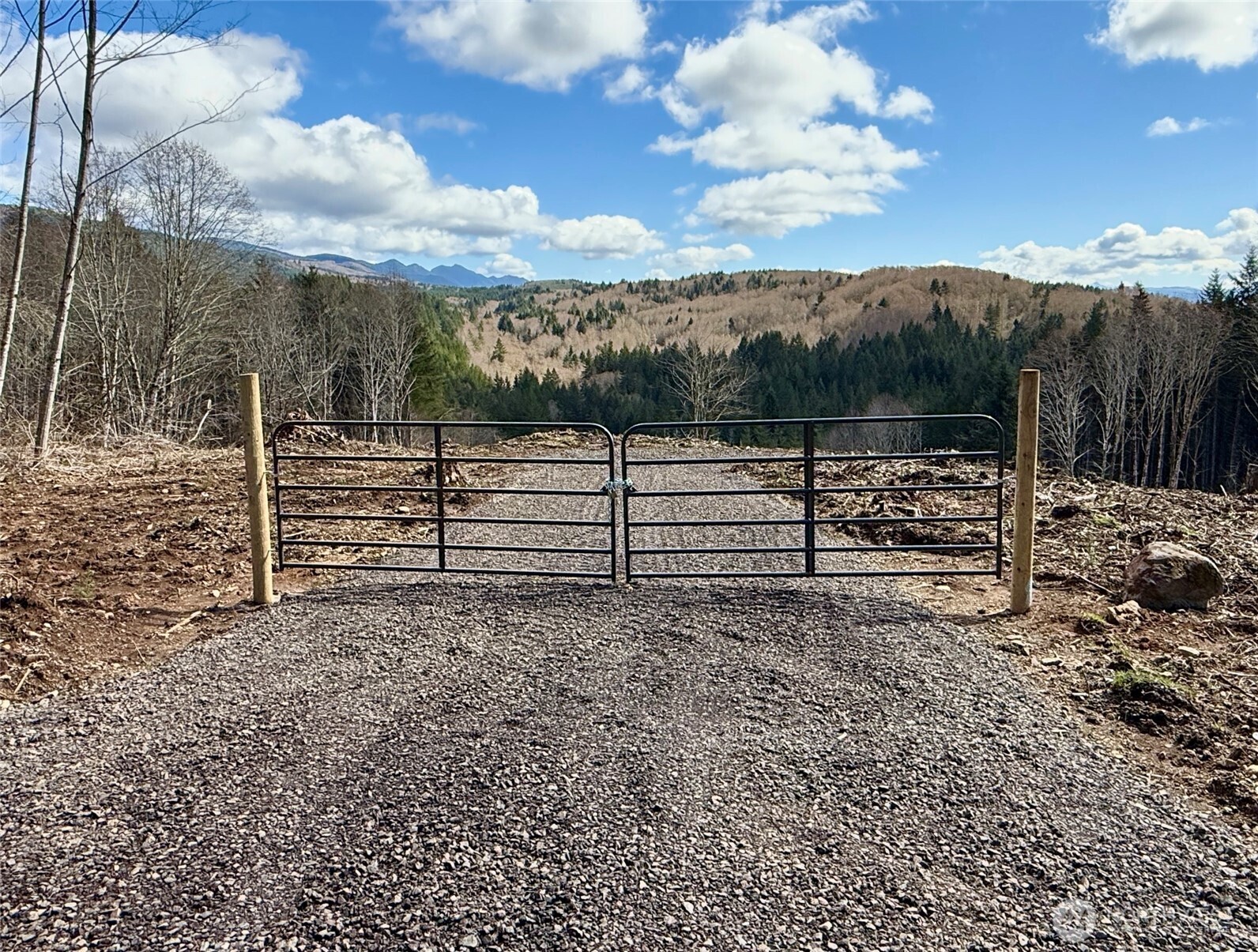 418 August Road , Onalaska, WA 98570