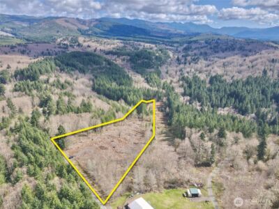 418 August Road , Onalaska, WA 98570 - Photo 6