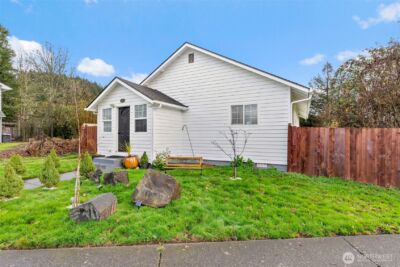226 SW 16th St , Chehalis, WA 98532 - Photo 2