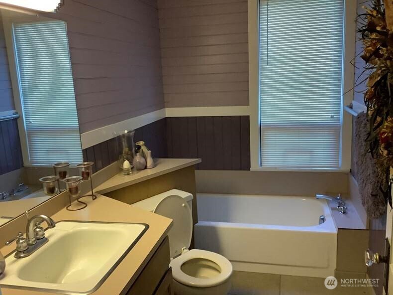 160 N Old Mill Road , Hoodsport, WA 98548