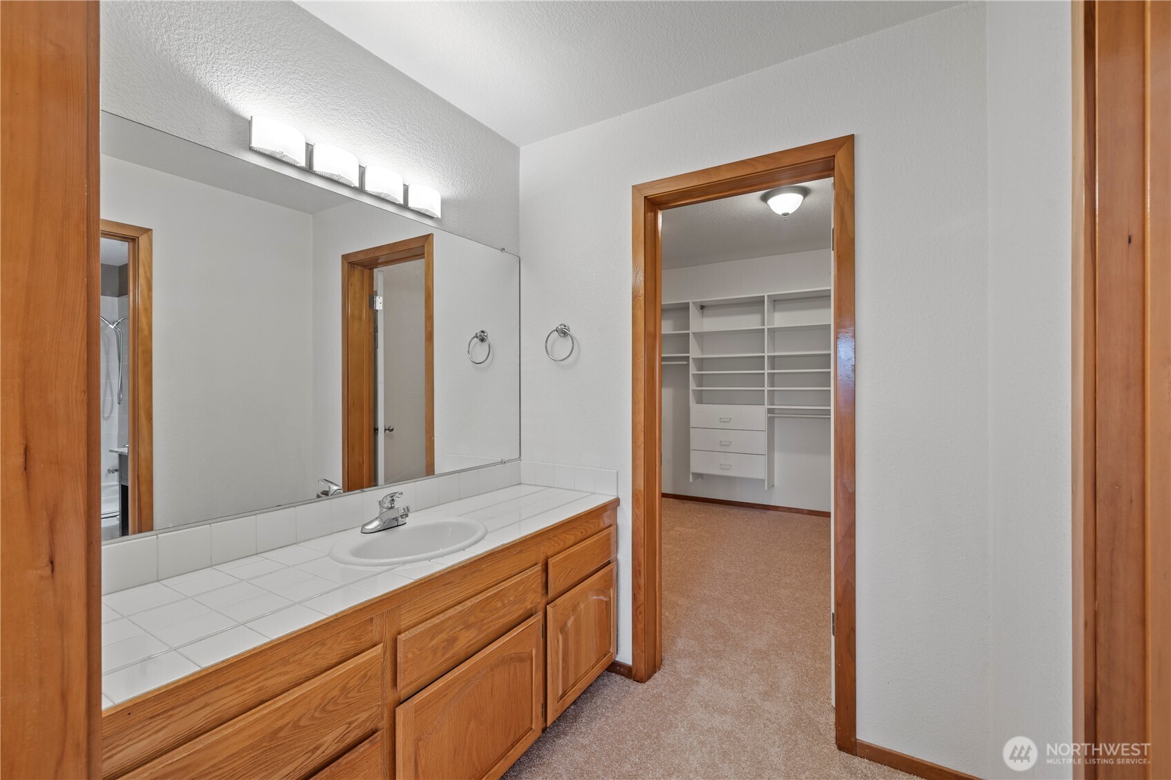 7025 14th Avenue SW, Seattle, WA 98106