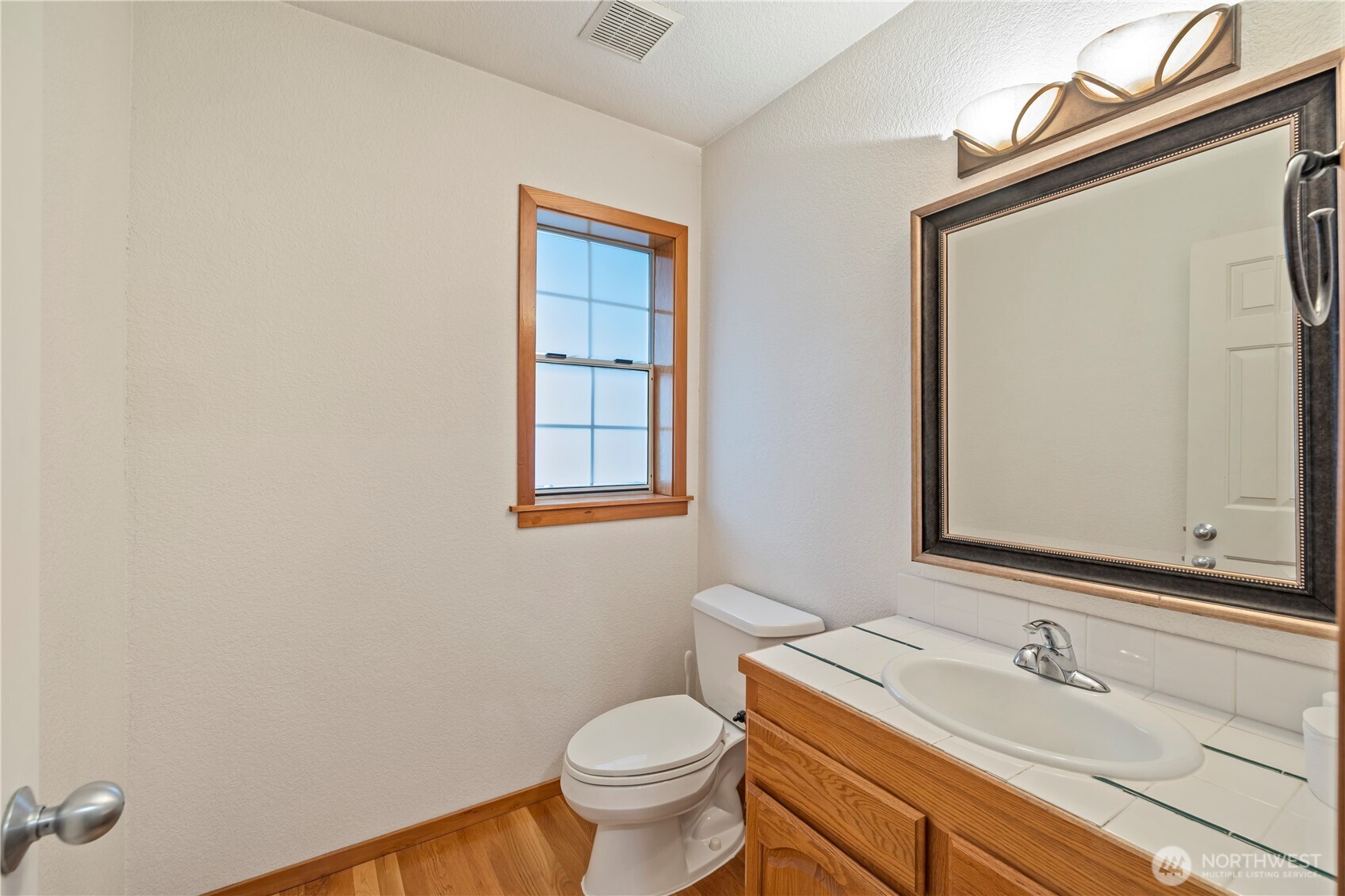 7025 14th Avenue SW, Seattle, WA 98106