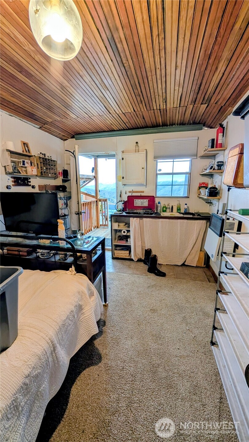 8 Deer Creek Drive , Waterville, WA 98858