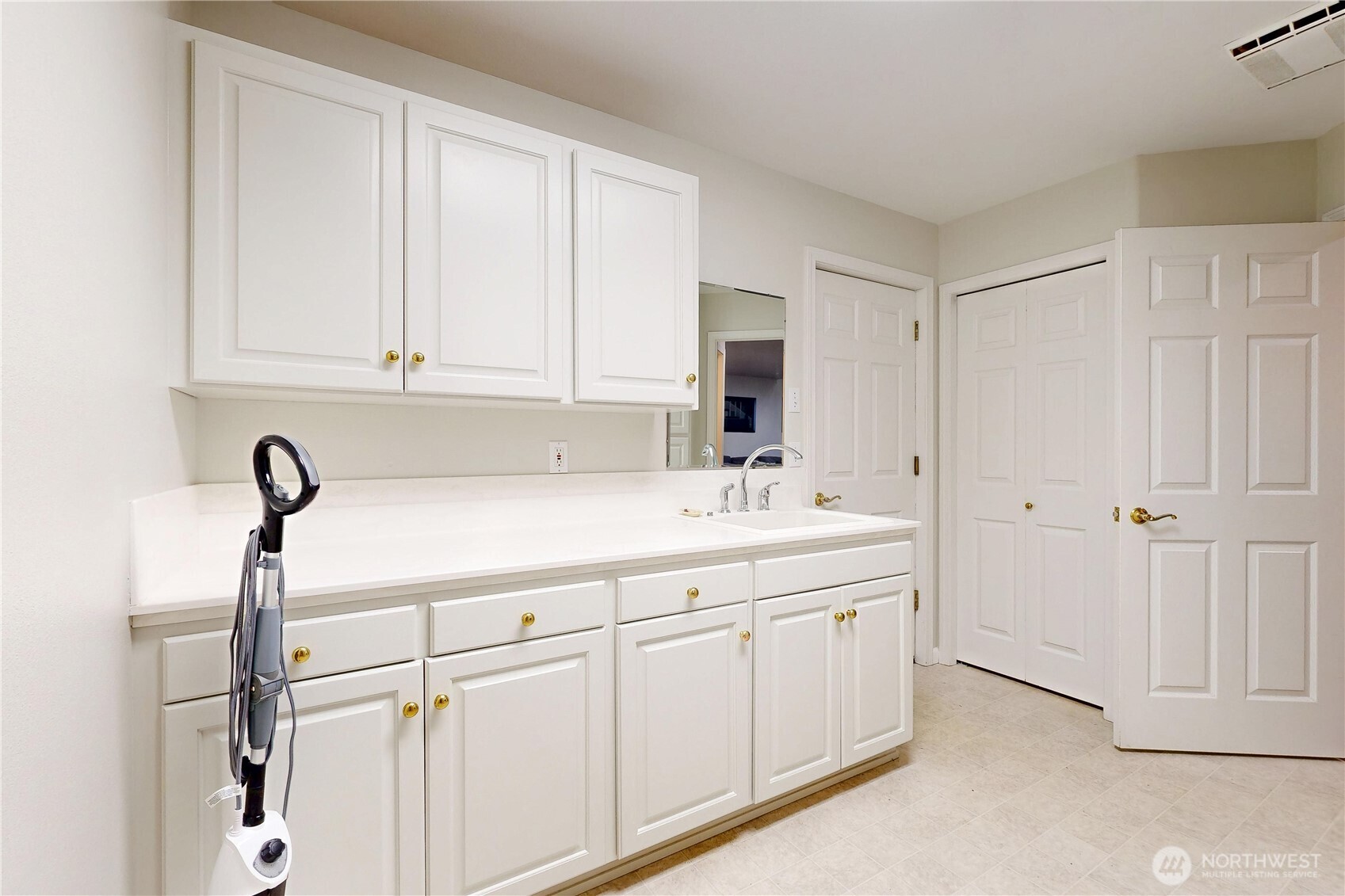 956 SE Garrison Drive , College Place, WA 99324