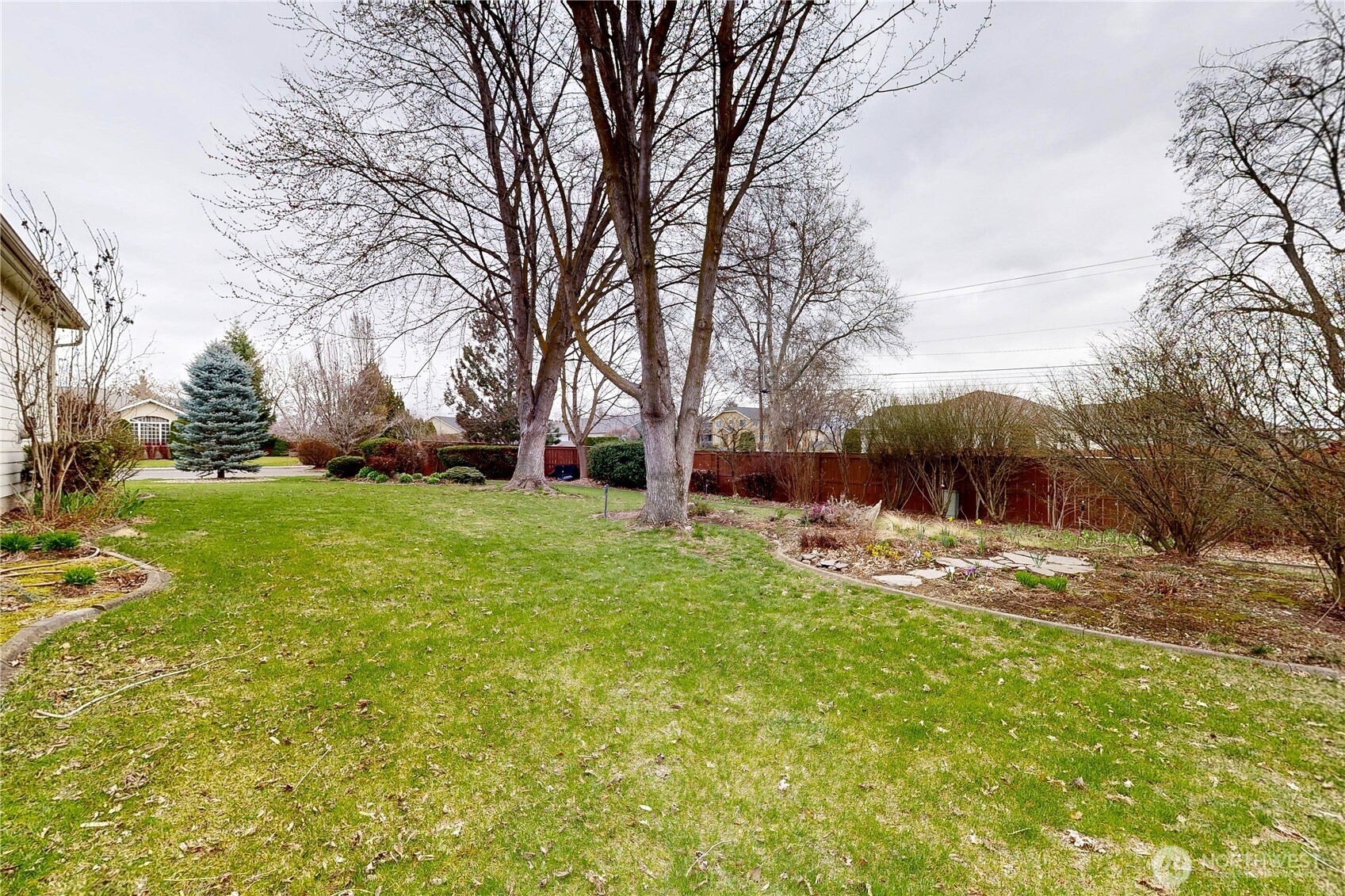 956 SE Garrison Drive , College Place, WA 99324