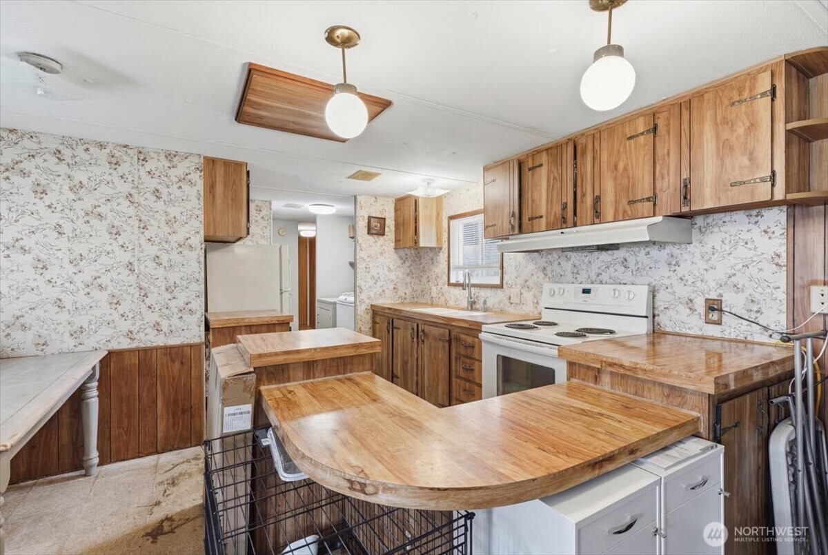121 Dill Avenue , Grand Coulee, WA 99133