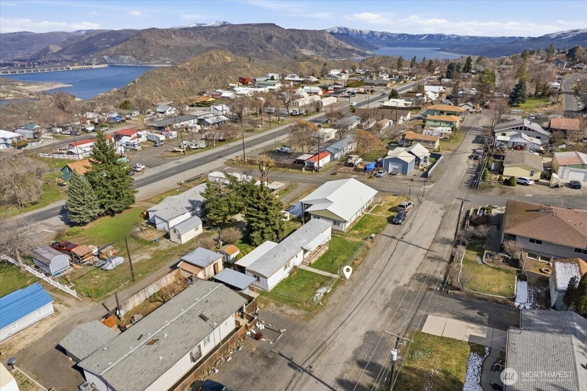 121 Dill Avenue , Grand Coulee, WA 99133