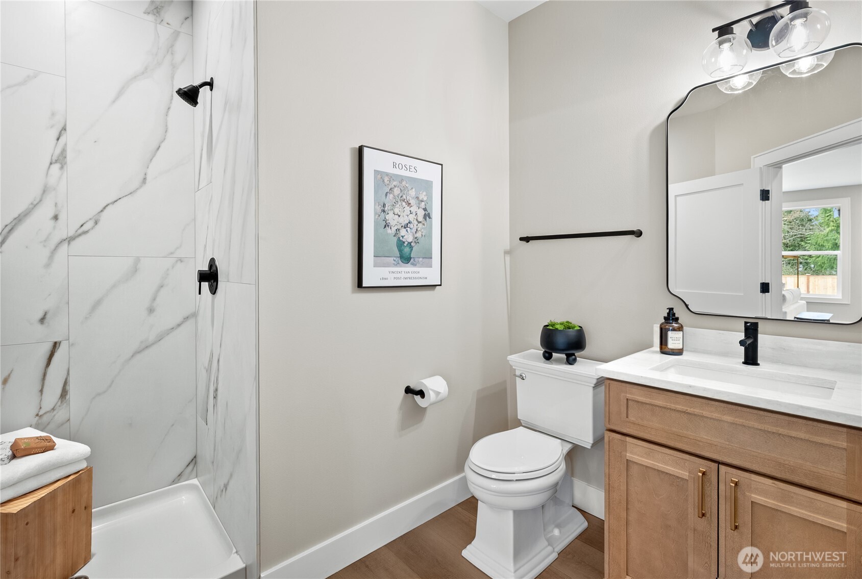 22917 102ND Avenue SE, Woodinville, WA 98077