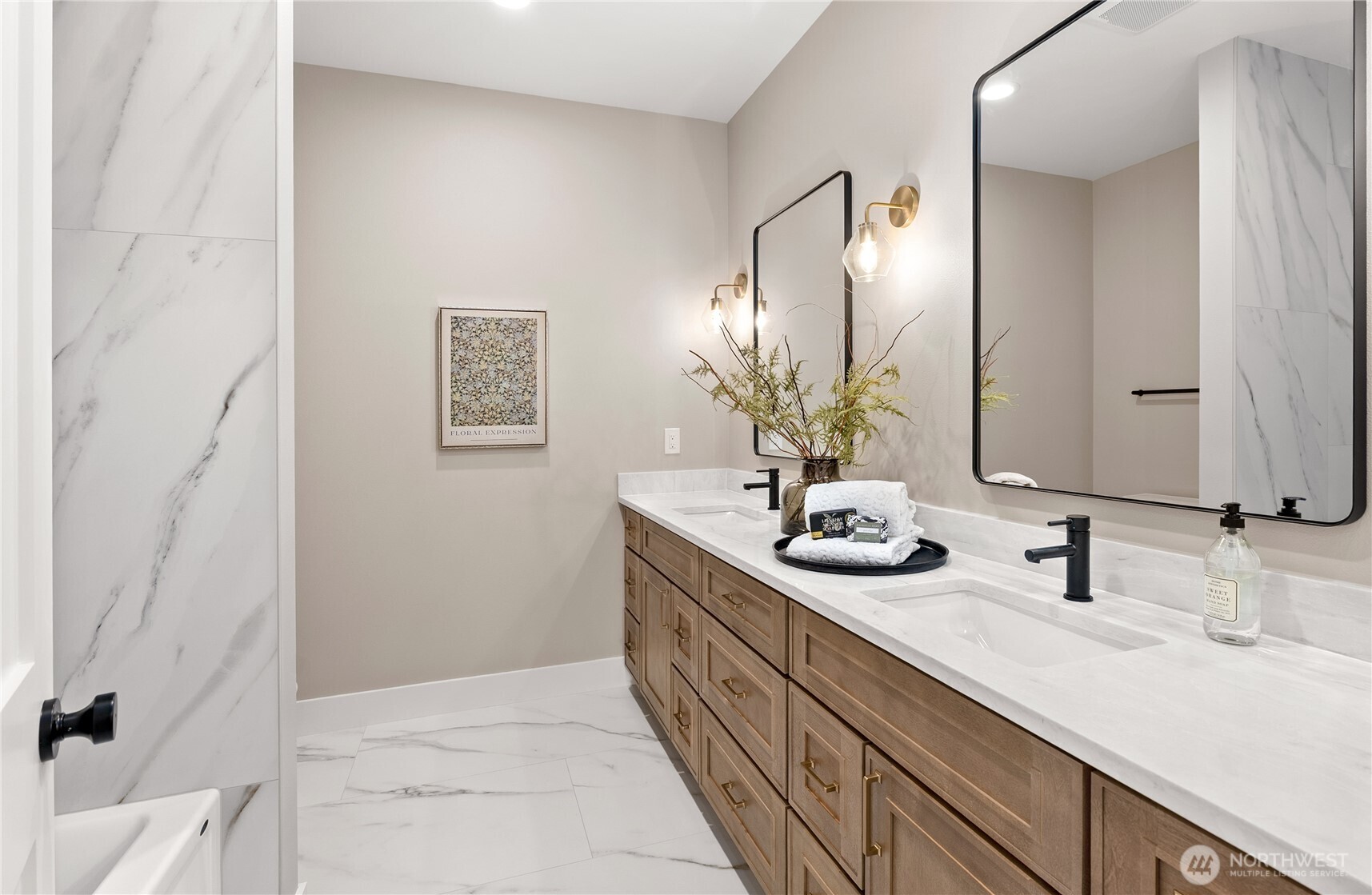 22917 102ND Avenue SE, Woodinville, WA 98077