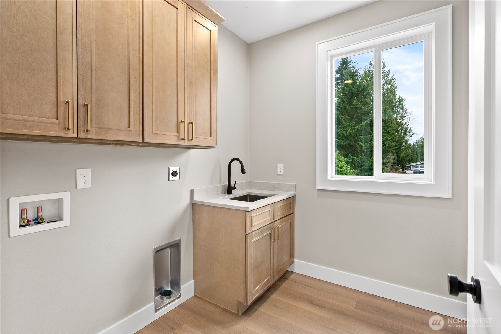 22917 102ND Avenue SE, Woodinville, WA 98077