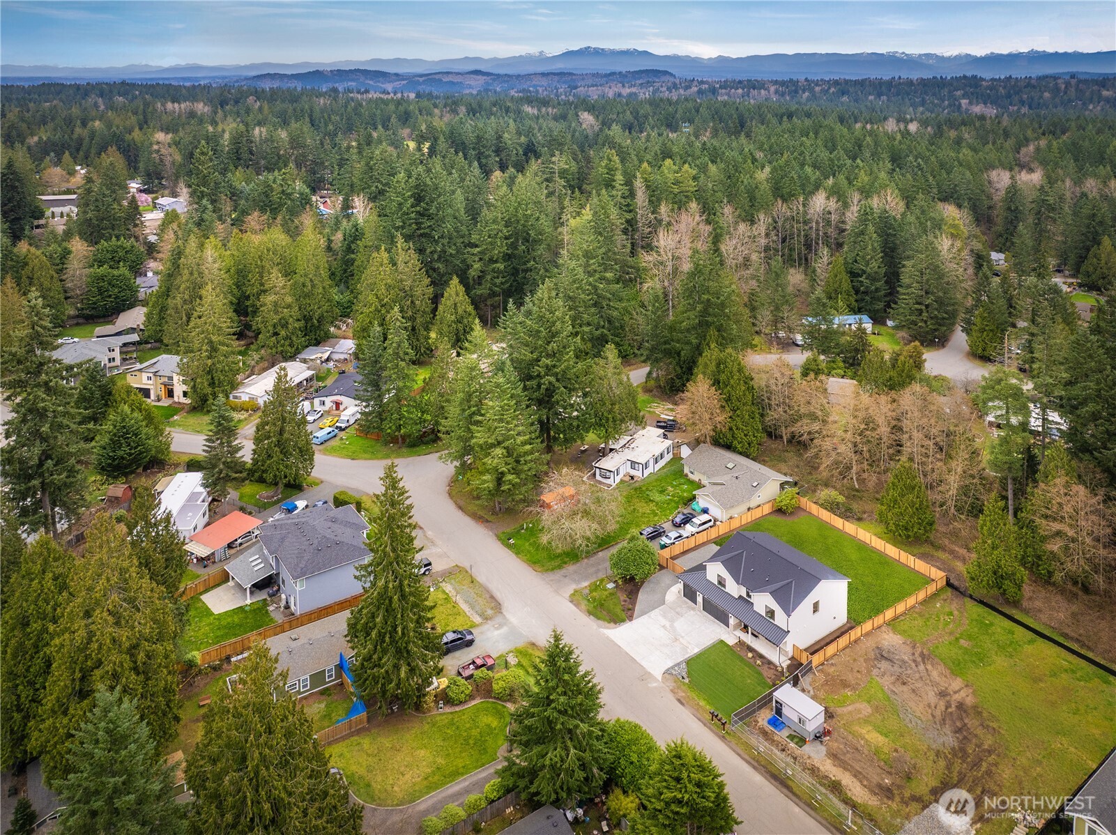22917 102ND Avenue SE, Woodinville, WA 98077