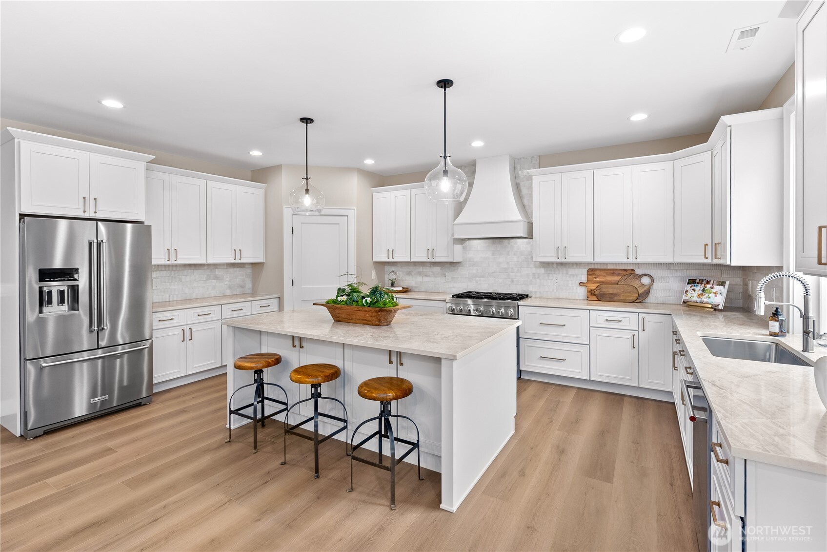 22917 102ND Avenue SE, Woodinville, WA 98077