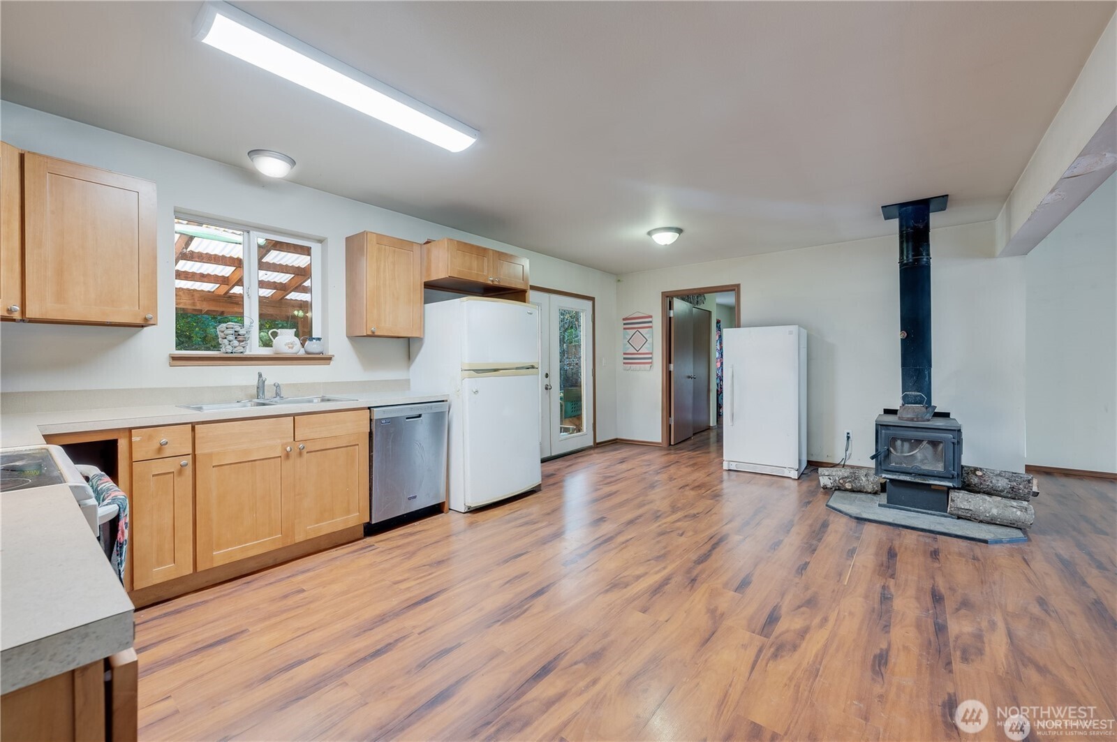 8993 SW Lake Flora Road , Port Orchard, WA 98367