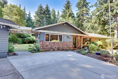 541 Surfcrest Place NE, Poulsbo, WA 98370 - Photo 2