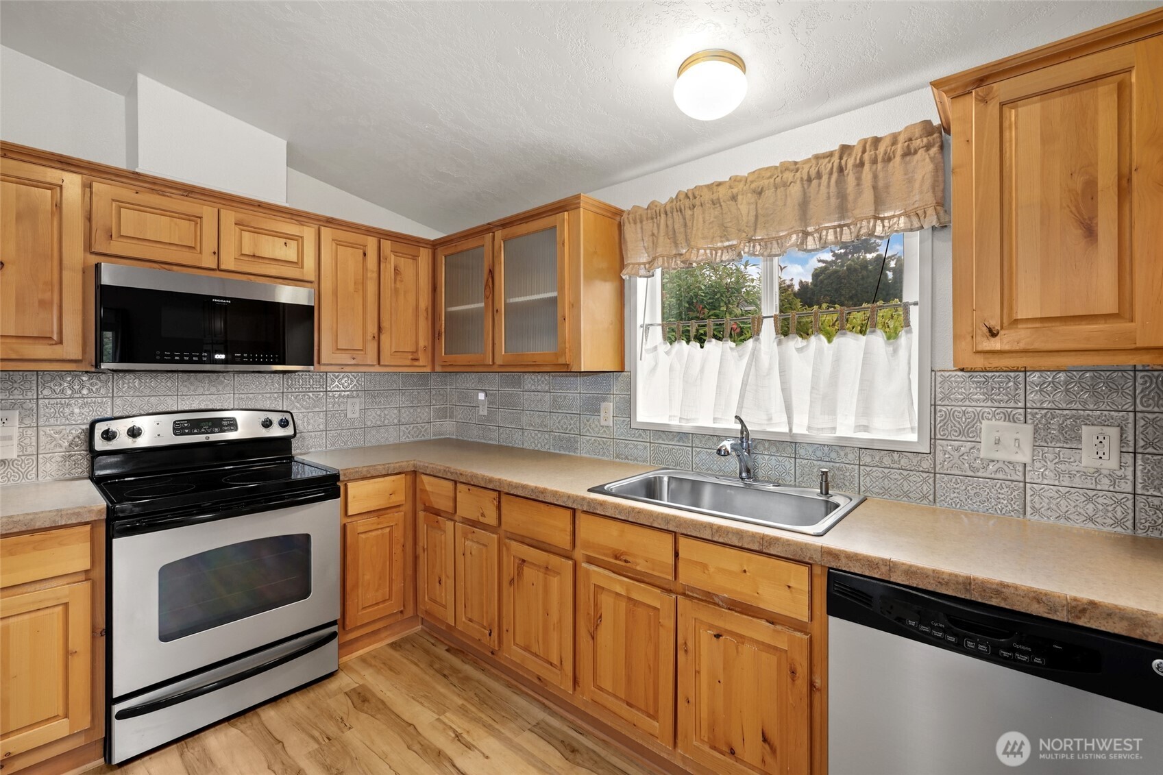 2101 S 324th Street #166, Federal Way, WA 98003