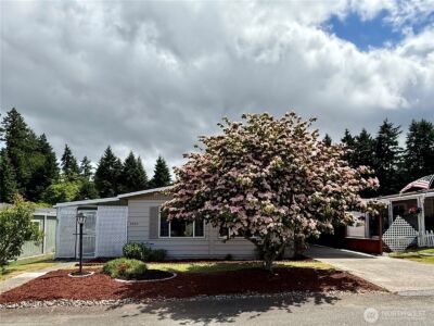 2207 Alonda Lane NE, Olympia, WA 98516 - Photo 2