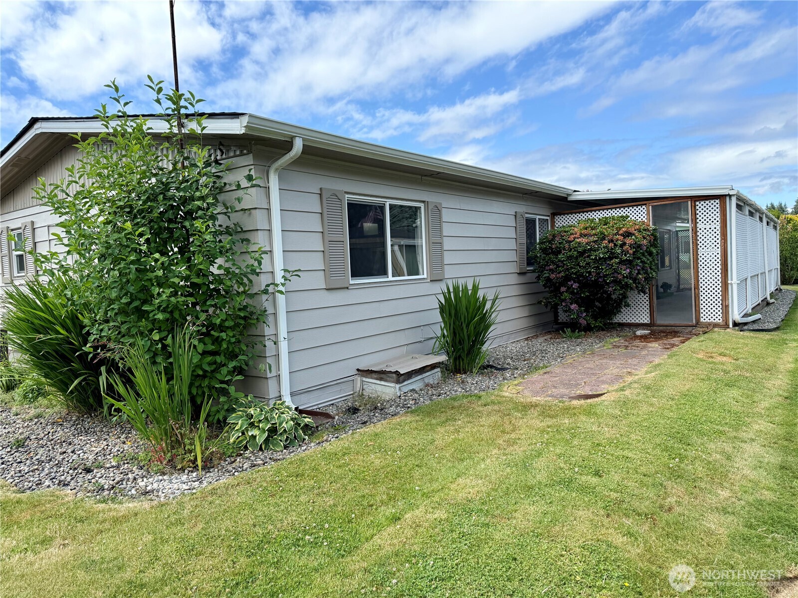 2207 Alonda Lane NE, Olympia, WA 98516