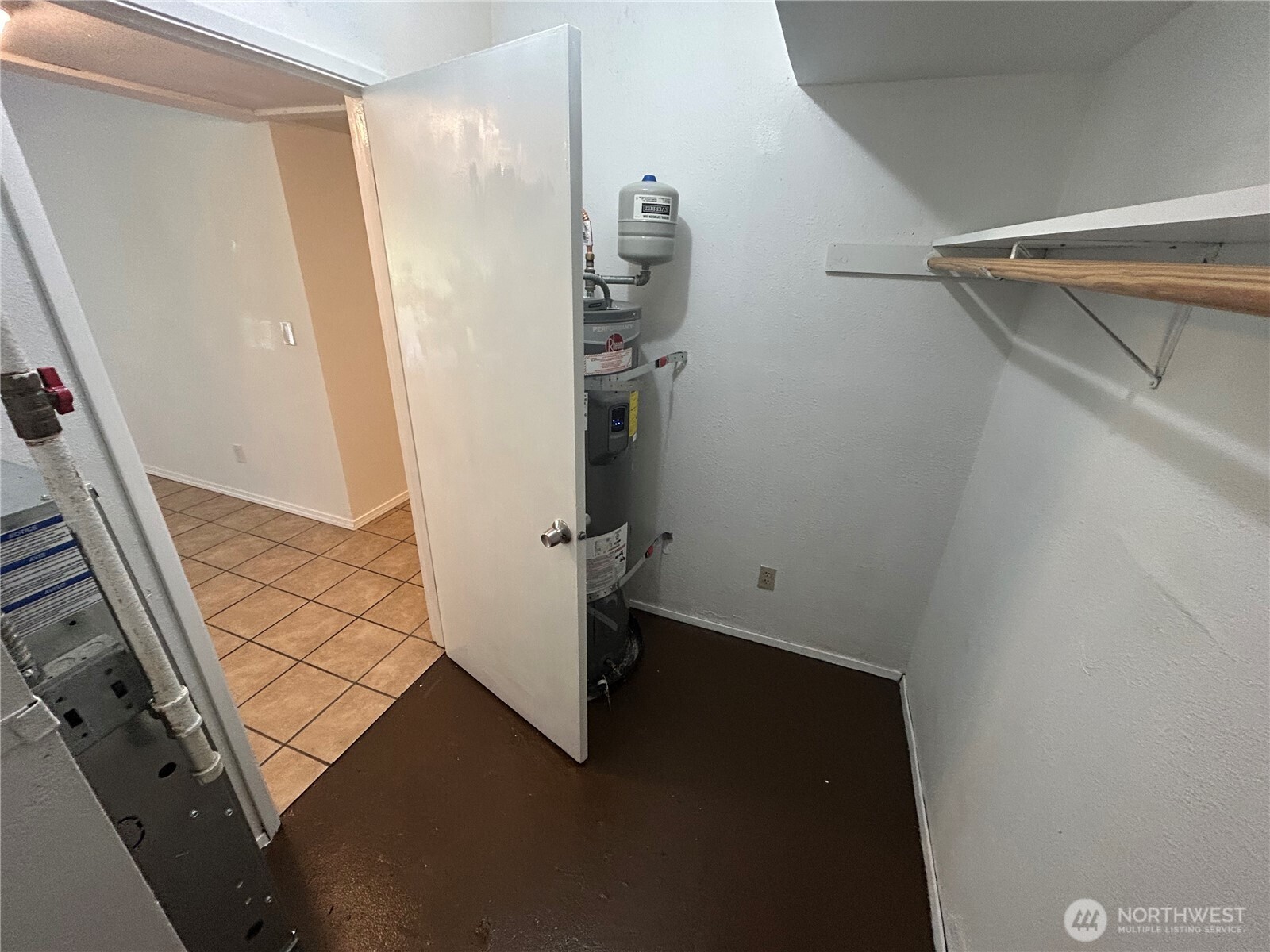 3707 Northshore Boulevard NE, Tacoma, WA 98422