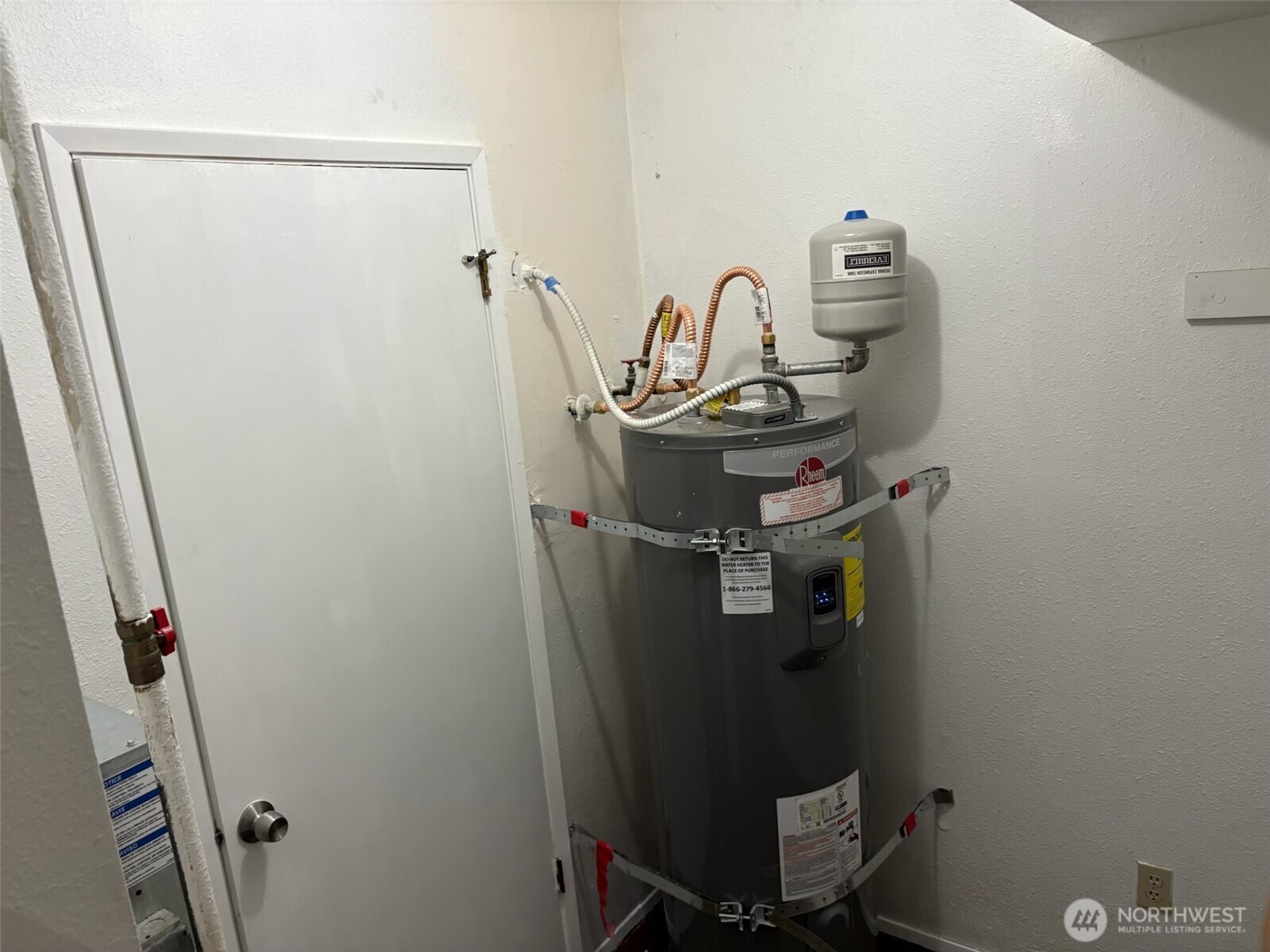 3707 Northshore Boulevard NE, Tacoma, WA 98422